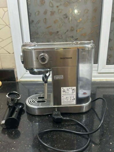 machines-a-cafe-الة-قهوة-و-كابسيل-machine-et-tou-types-de-capsules-maghnia-tlemcen-algerie