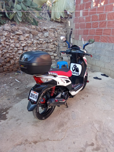 motos-et-scooters-جديدة-scooter-sym-phany-sr-2015-bougaa-setif-algerie