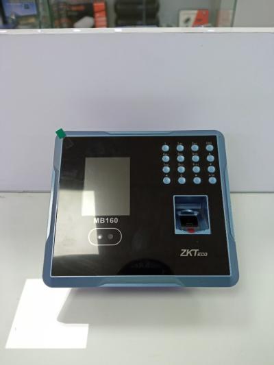 POINTEUSE BIOMETRIQUE FACIAL ET CONTROLE D'ACCES BADGE ET CODE USB HOST MB160