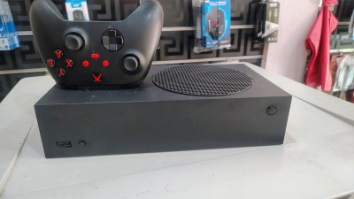 أجهزة-ألعاب-الفيديو-xbox-series-s-black-edition-1-tera-الميلية-جيجل-الجزائر