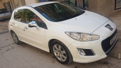 moyenne-berline-peugeot-308-2012-ain-mlila-oum-el-bouaghi-algerie