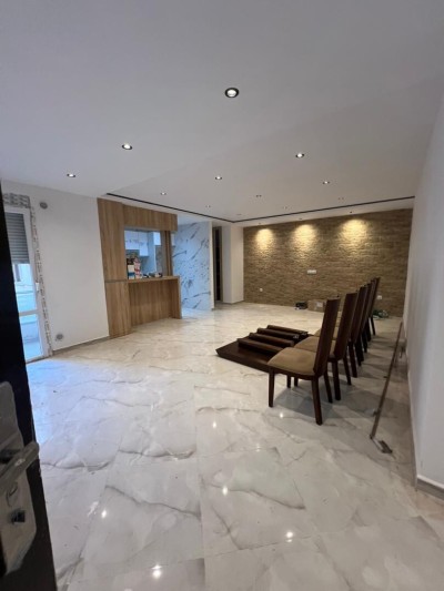 Sell Apartment F4 Alger El marsa