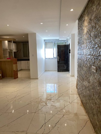 بيع شقة 3 غرف الجزائر عين طاية