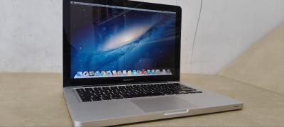 MACBOOK PRO 13"