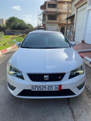 voitures-seat-leon-2015-linea-r-el-achour-alger-algerie