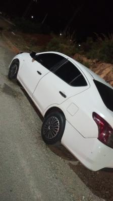 berline-nissan-sunny-2015-annaba-algerie