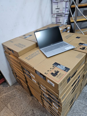 Laptop Asus x515 f i3 10 eme  4/256 ssd neuf
