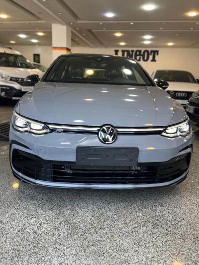 Volkswagen Golf 8 2025 R-Line