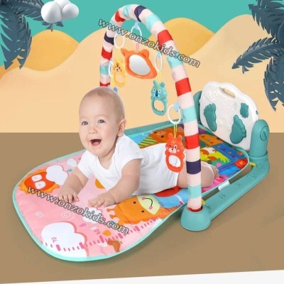 Tapis de jeu avec hochet et piano pour jambes