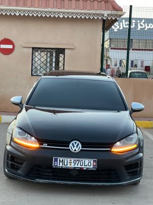 moyenne-berline-volkswagen-golf-7-2016-r-laghouat-algerie