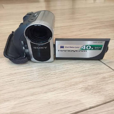 Caméscope numérique Mini-DV Sony DCR-PC 9 - Transfert cassette