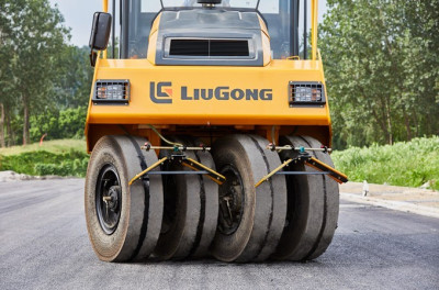 LiuGonG CLG6516 Compacteur pneumatiques 2024