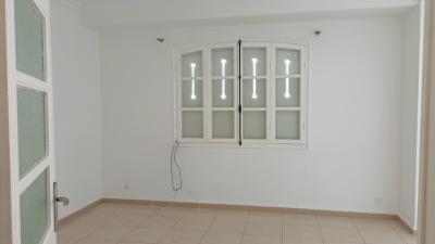 كراء طابق فيلا 3 غرف الجزائر بئر خادم