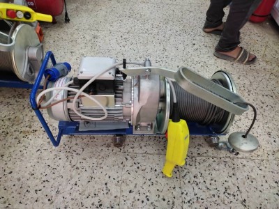 Monte charge parma italy