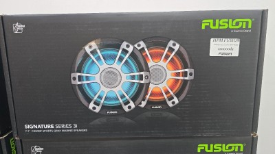 Haut Parleur Marin FUSION Signature 3I 7.7" 280W CHROME LED CRGBW