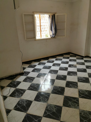 appartement-location-f3-relizane-algerie