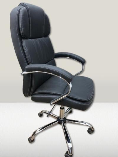 Fauteuil PDG en Similicuir noir avec un Rembourrage épais