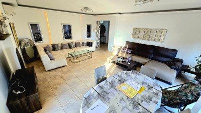 بيع شقة 4 غرف وهران وهران