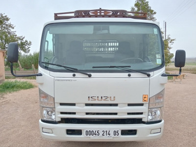 camion-isuzu-2014-chemora-batna-algerie