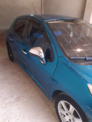 citadine-peugeot-207-2008-ouled-fares-chlef-algerie