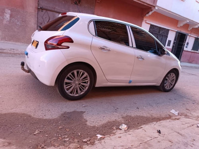 voitures-peugeot-208-2019-allure-facelift-mascara-algerie