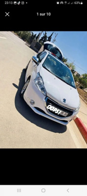 citadine-peugeot-208-2015-allure-gdyel-oran-algerie