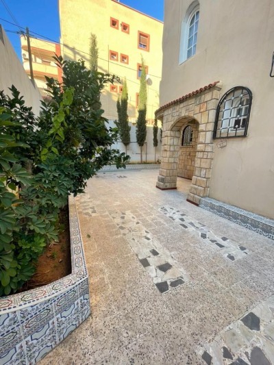 بيع فيلا الجزائر باب الزوار