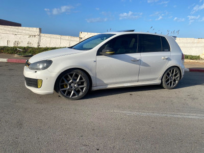 VW Golf 6 GTI Edition 35, Gaußscher Weichzeichner im BG ang…