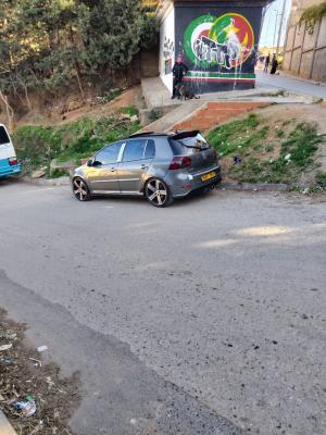 average-sedan-volkswagen-golf-5-2008-alger-centre-algeria