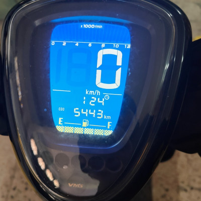 motos-scooters-vms-cuxi2-2023-setif-algerie