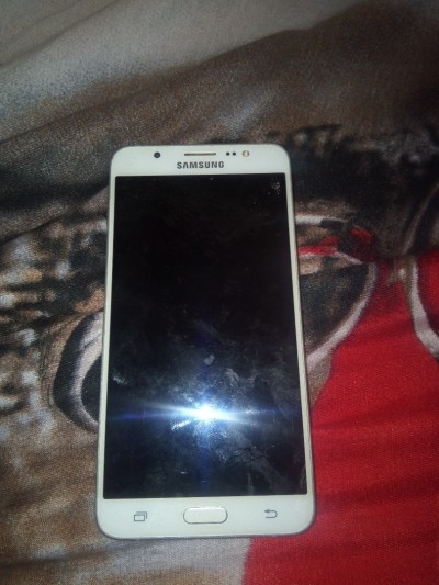 هواتف-ذكية-samsung-galaxy-j7-باب-الزوار-الجزائر