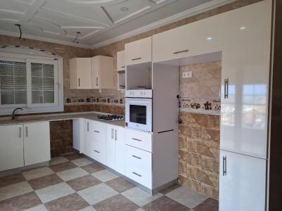 كراء شقة طابق فيلا 4 غرف الجزائر بئر توتة