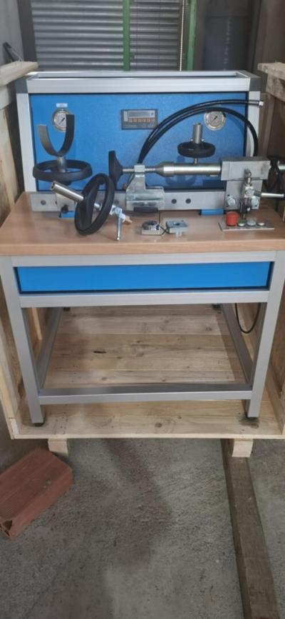 Machine Transvasement de CO2 KU5-DI  .N' 255 000