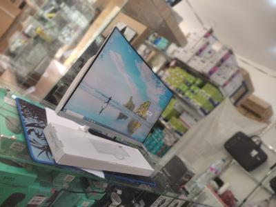 ALL IN ONE AIO 23,6- Curved i5 6G