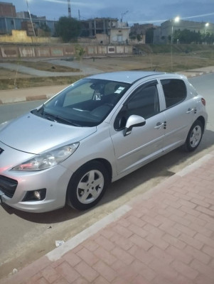 voitures-peugeot-207-2012-chlef-algerie