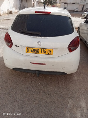 voitures-peugeot-208-2015-allure-facelift-ain-mlila-oum-el-bouaghi-algerie