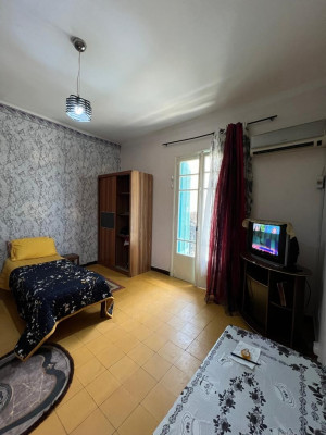 Rent Studio Alger Hydra