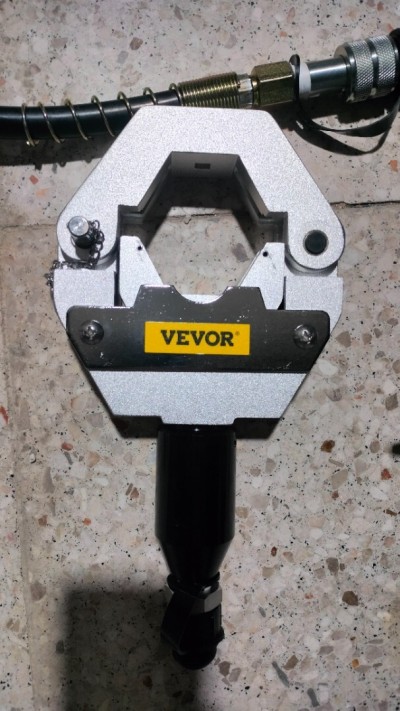 Sertisseuse climatiseur auto