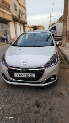 voitures-peugeot-208-2015-allure-el-hamadna-relizane-algerie