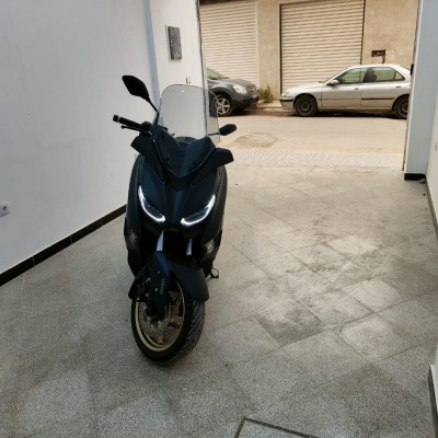 motos-scooters-yamaha-xmax-tech-max-bir-el-djir-oran-algerie