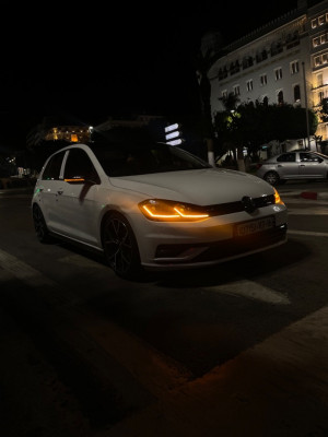 moyenne-berline-volkswagen-golf-7-2017-sport-r-edition-ain-naadja-alger-algerie