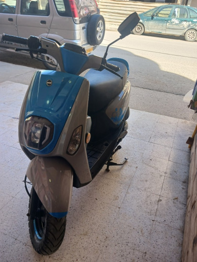 motos-scooters-vms-koksi-2-2021-lakhdaria-bouira-algerie