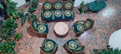 salons-canapes-salon-7-places-en-hetre-table-gue-de-constantine-alger-algerie