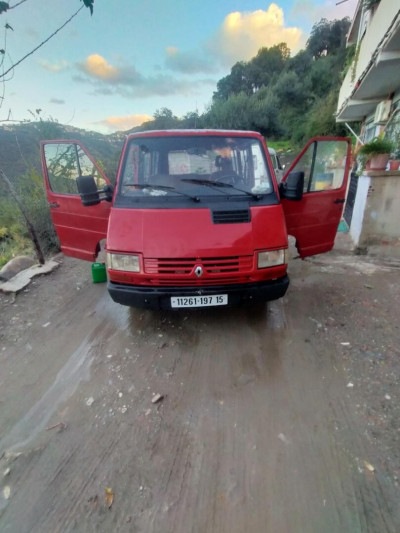 fourgon-renault-trafic-tizi-ouzou-algerie