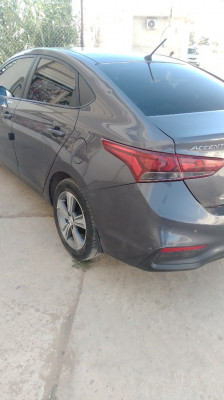 voitures-hyundai-accent-2018-ain-hessania-guelma-algerie