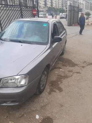 voitures-hyundai-accent-2004-gls-tizi-ouzou-algerie