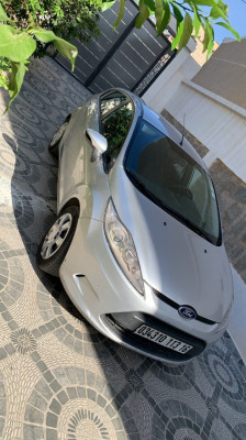 voitures-ford-fiesta-2013-mohammadia-alger-algerie