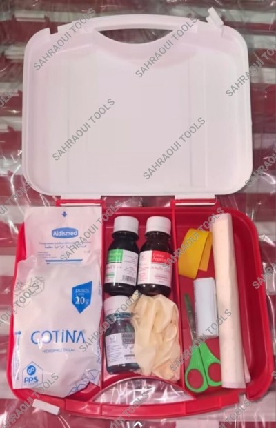 علبة الاسعافات ممتلئه