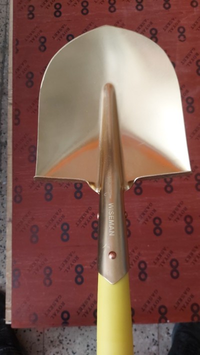 Pelle en bronze antidéflagrant