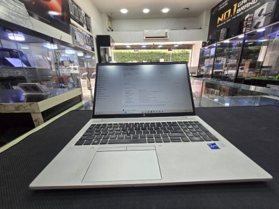كمبيوتر-محمول-laptop-hp-elitebook-850-g8-i7-1185g7-8gb-256-ssd-156-led-الجزائر-وسط